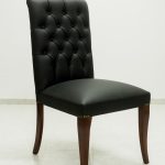 Καρέκλα δερμάτινη