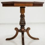 Τραπέζι λάμπας Υάκινθος